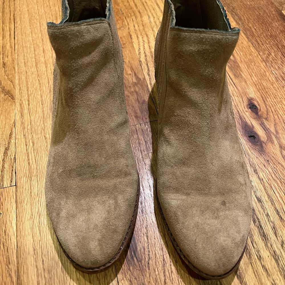 Gianni Bini booties